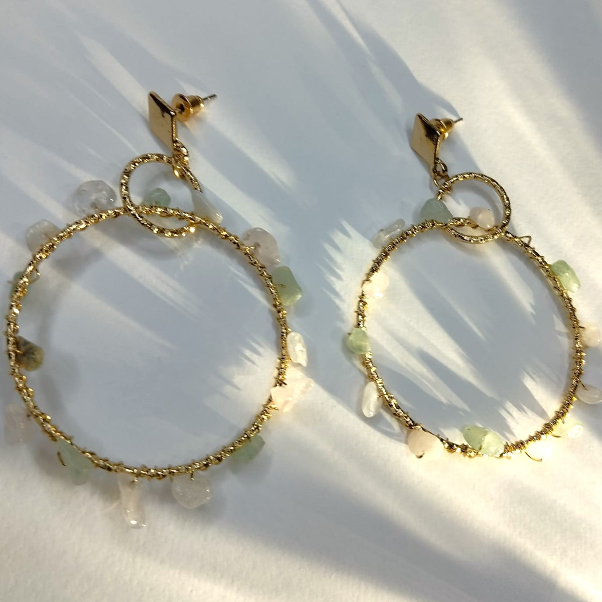 Textured Golden Beaded Hoop Earrings – Pastel Green, Pink & White Beads (1 pair)
