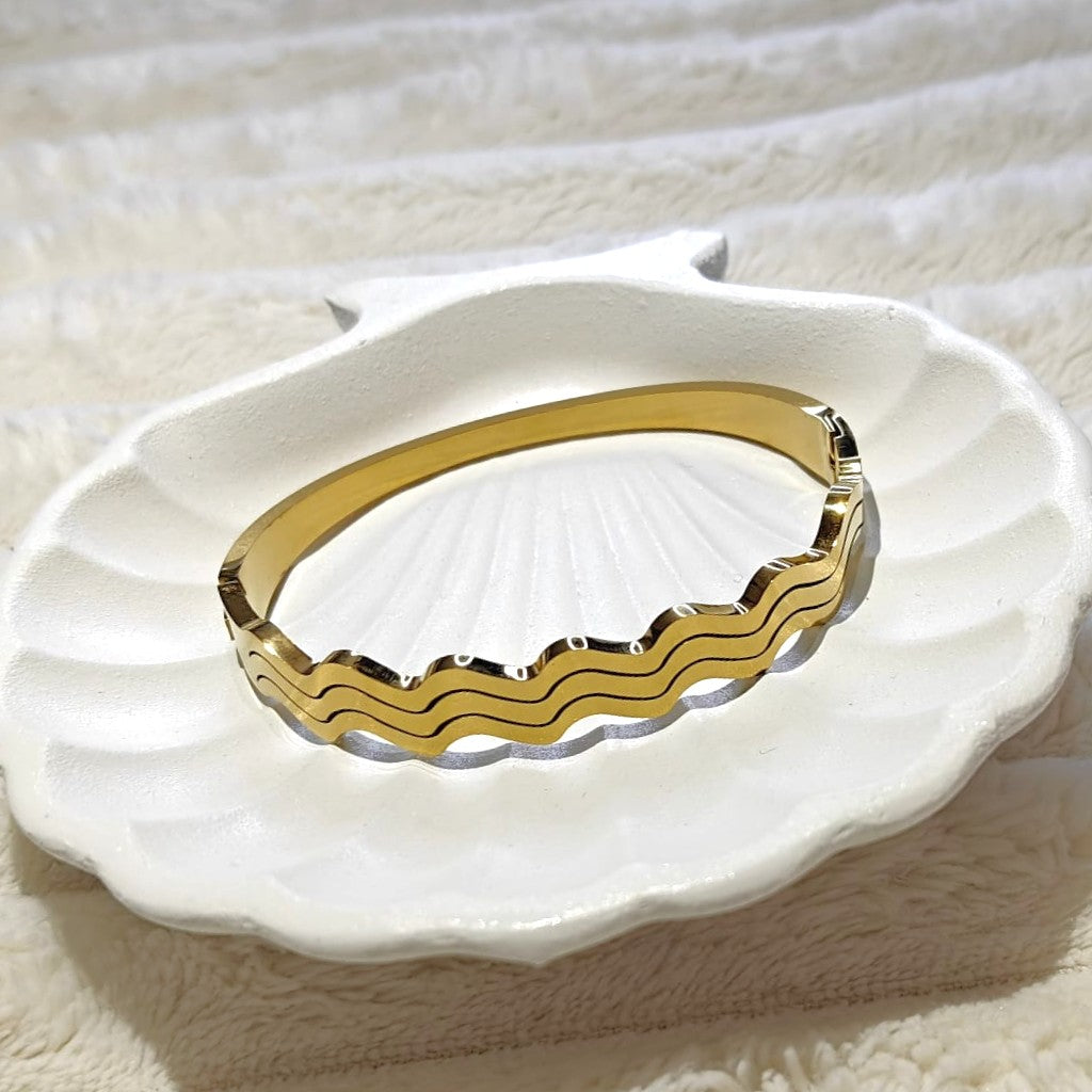 The Ocean Wave Bangle: Wavy Layered Bangle (Stainless Steel)