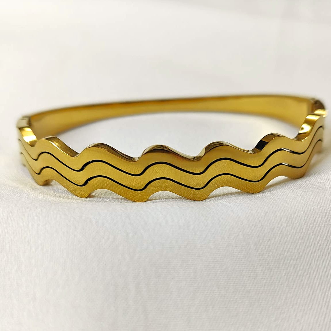 The Ocean Wave Bangle: Wavy Layered Bangle (Stainless Steel)